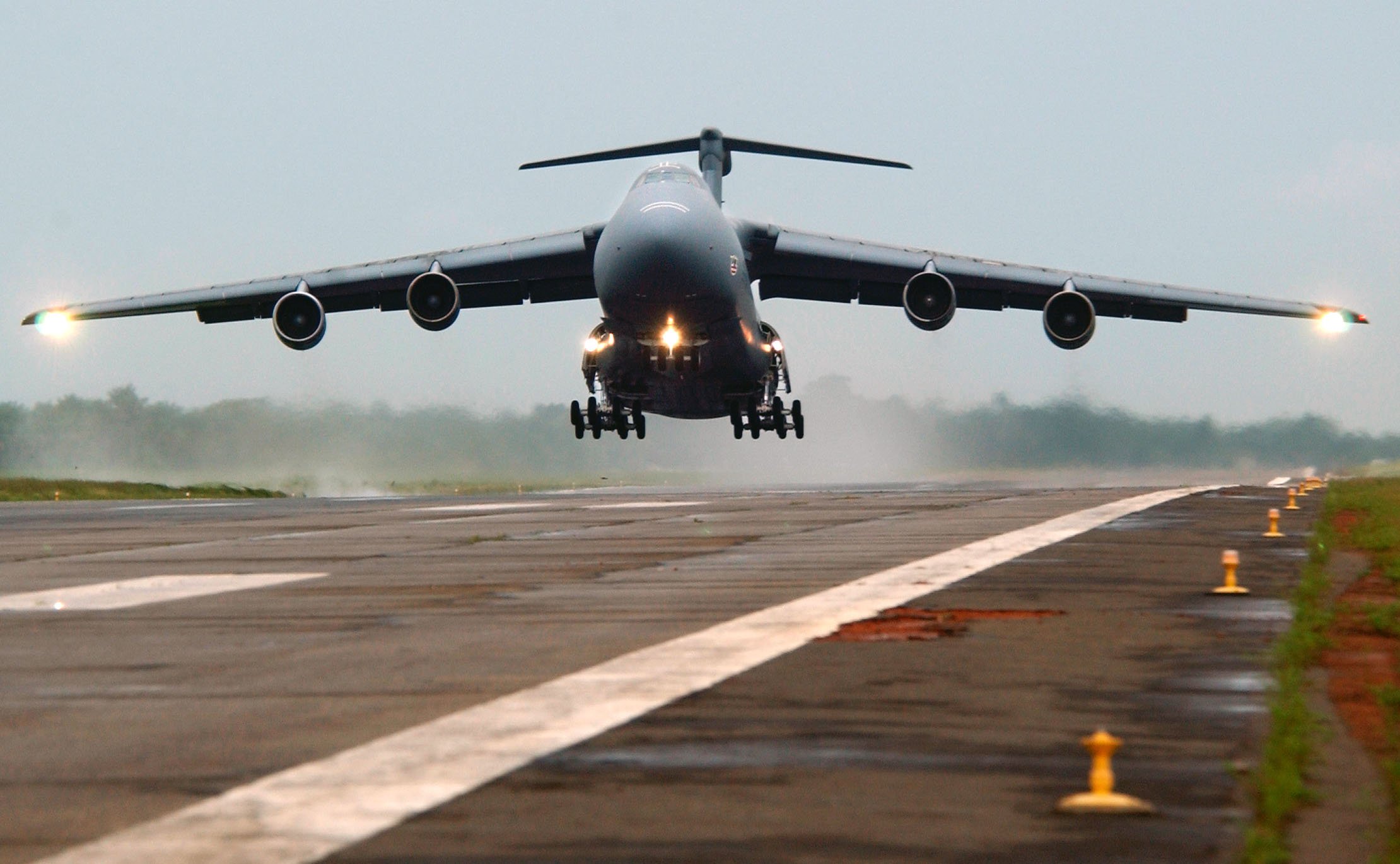 C5 Galaxy takeoff